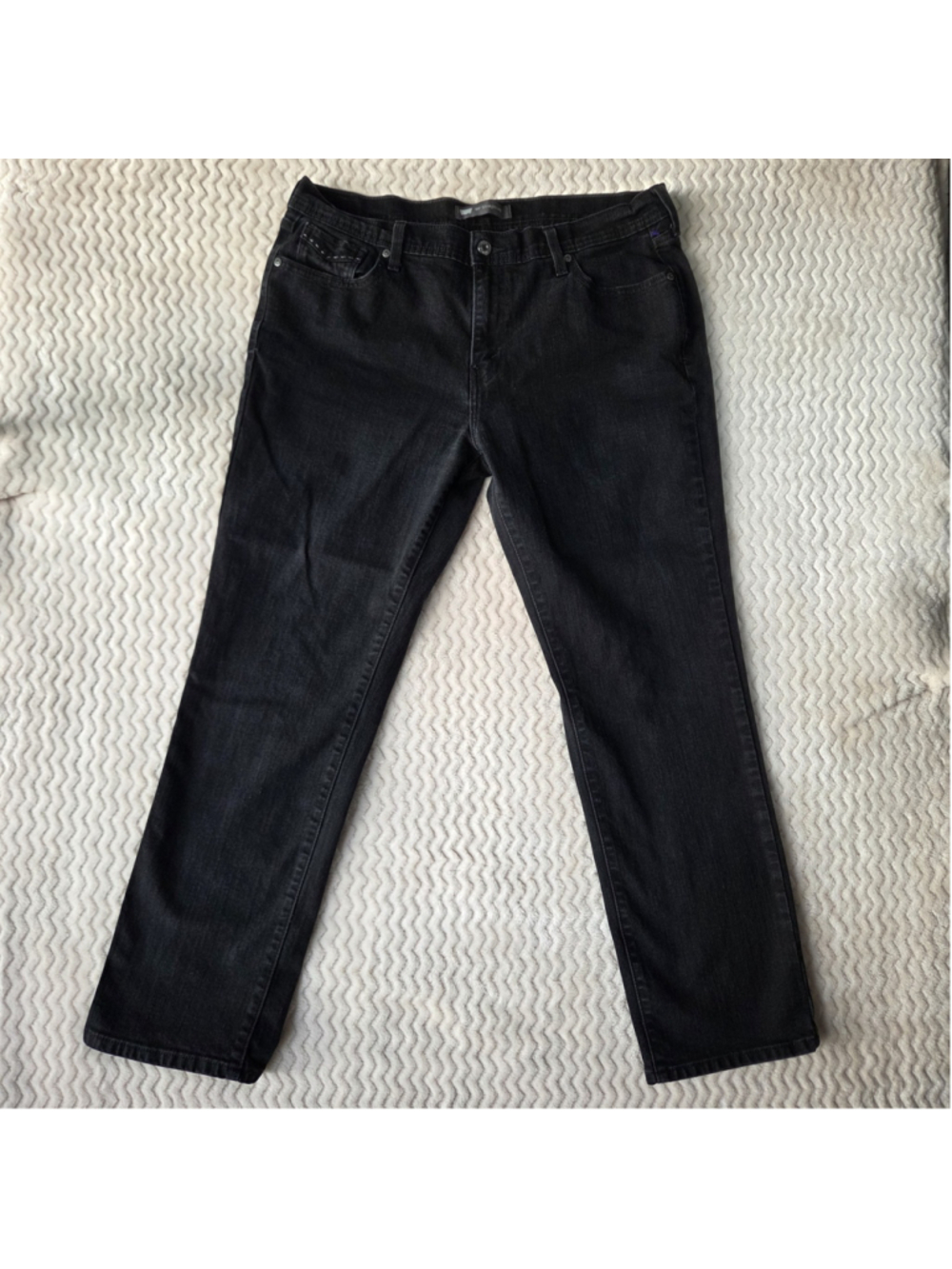 Levi’s 505 Jeans Women’s Straight Leg Black 16M (34W/30 Inseam)